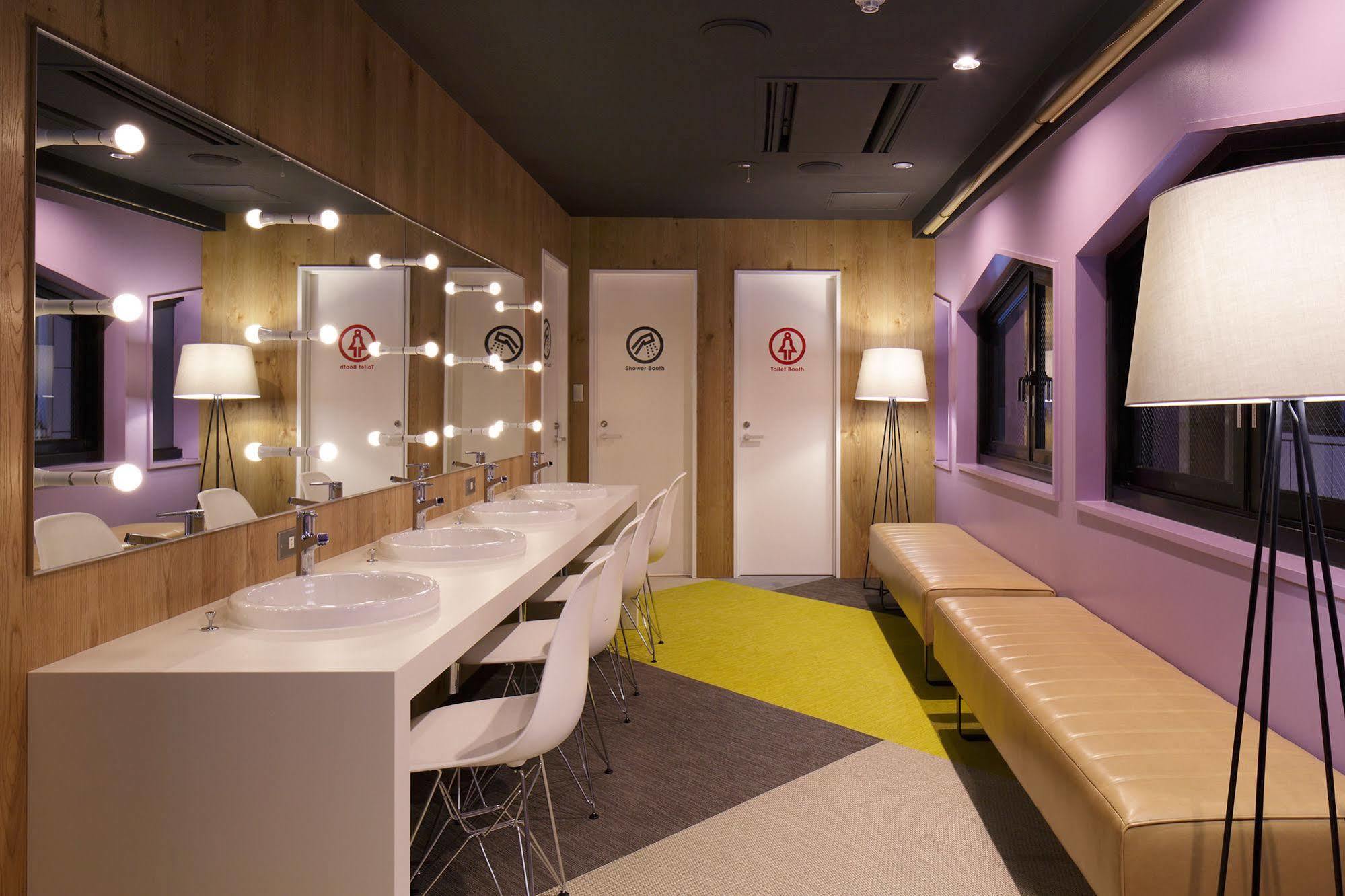 Booth Netcafe & Capsule Hotel Tokyo Exterior photo