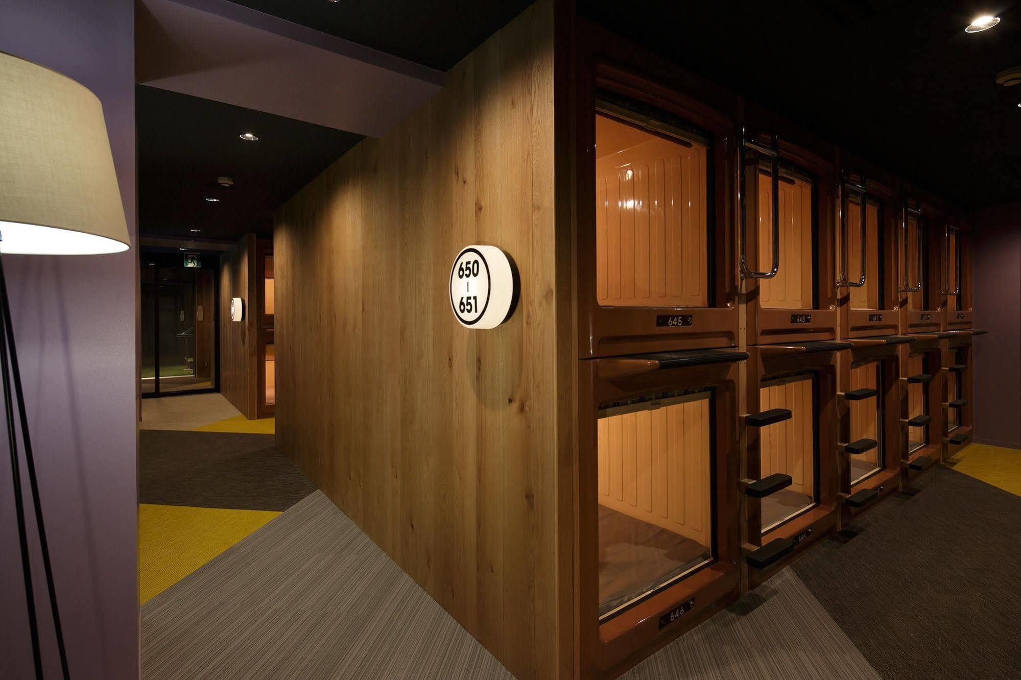 Booth Netcafe & Capsule Hotel Tokyo Exterior photo